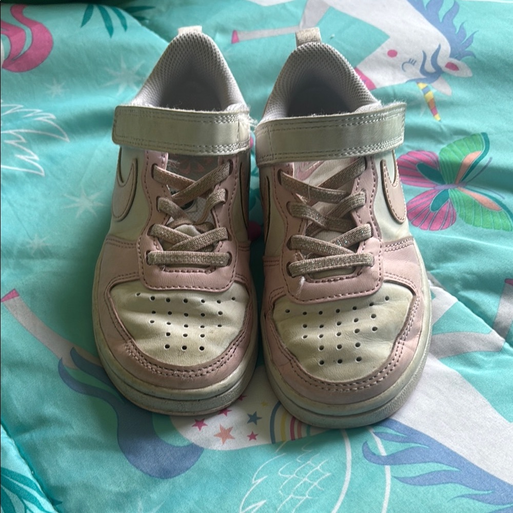Nike Pink and White Sneakers with Modern Appeal